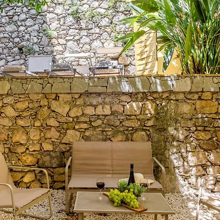 דירה Eidos טאורמינה